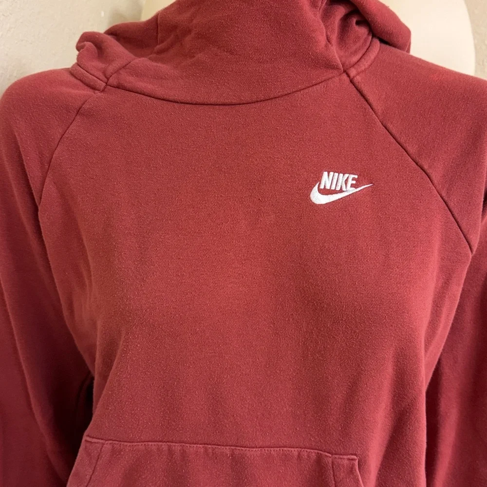 Nike Women’s Funnel Neck Pullover Sweatshirt Size Medium